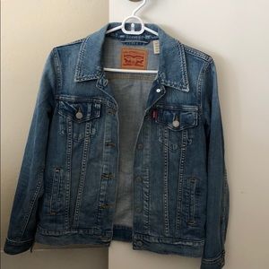 Levi’s denim jacket